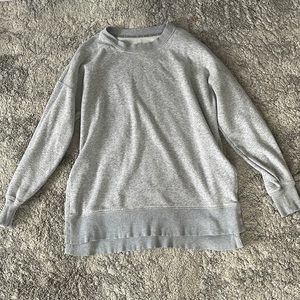 Aerie xs crewneck with slits on sides, lightly worn